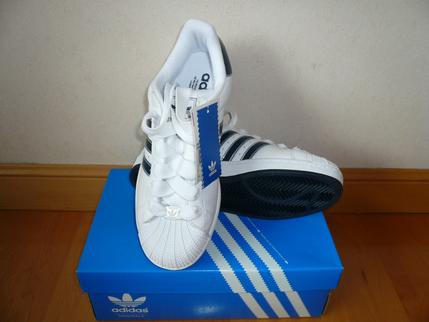 新買的Adidas